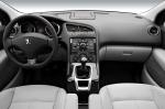 Peugeot 5008 2009 года